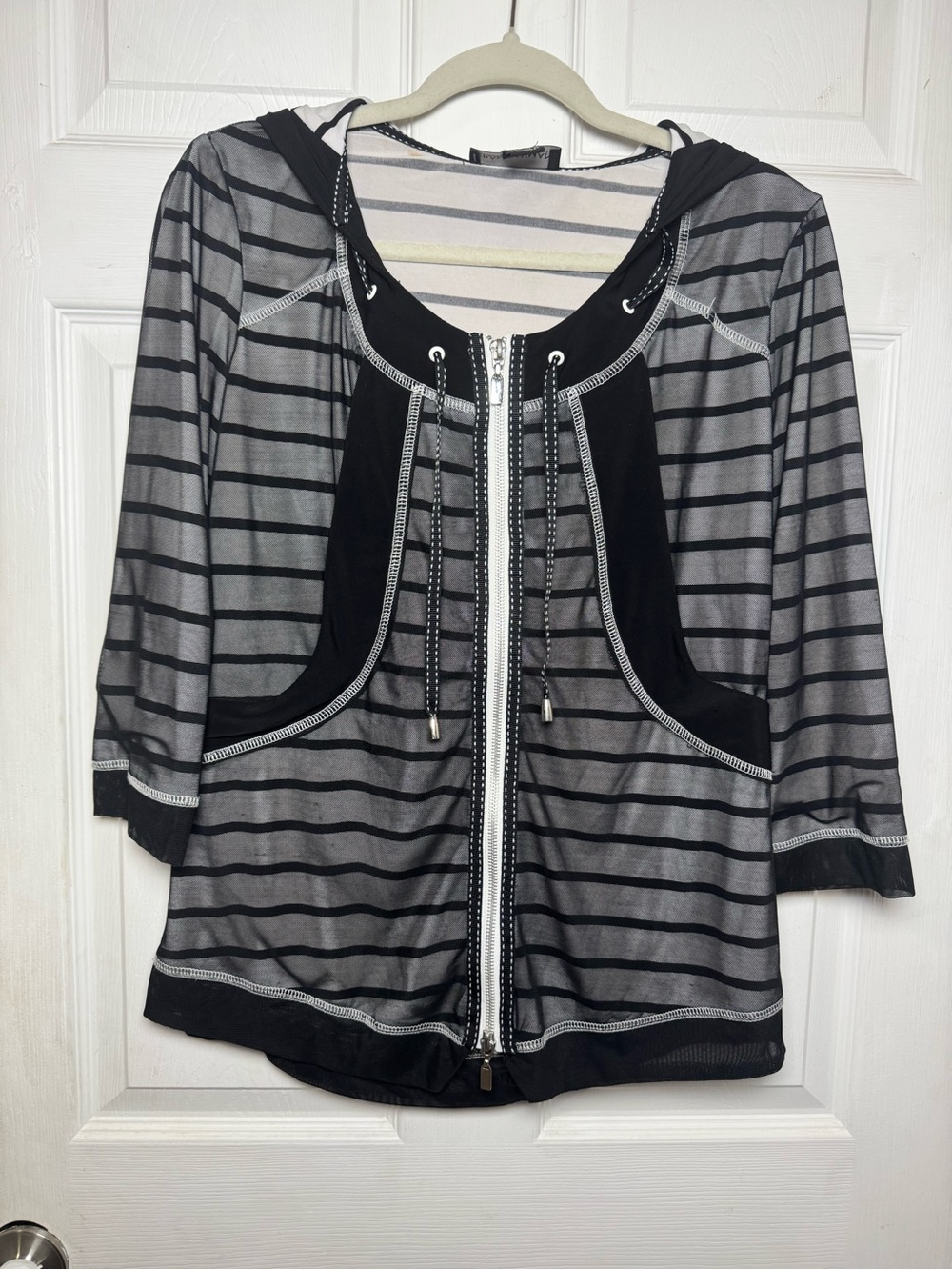 Frank Lyman Striped Mesh Zip Up Hoodie Top 3/4 Sleeve Black White Women’s 12